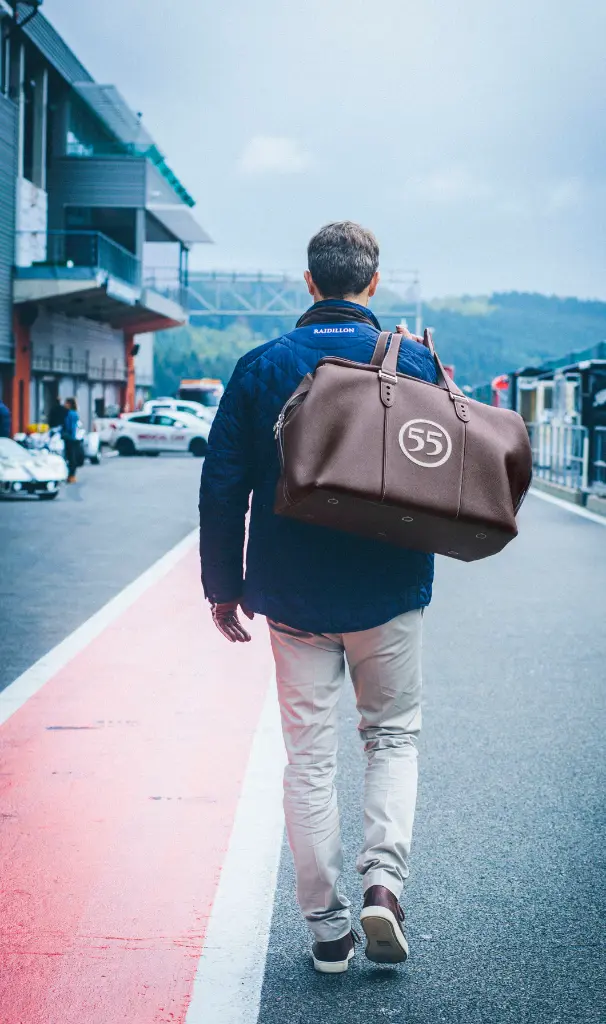 Weekend Bag: Black - 55 Brown